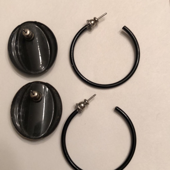 Vintage 80’s Metal Earrings Black Hoops & Charcoal Bevelled Ovals Pierced - #435 - Picture 2 of 9